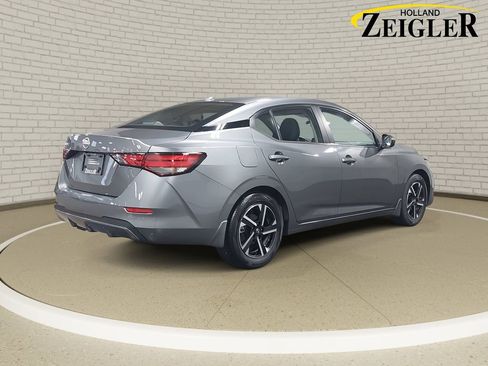 Certified 2025 Nissan Sentra SV image 5