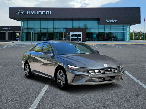 New 2026 Hyundai Elantra SEL Sport Premium w/ Cargo Package FWD image 30