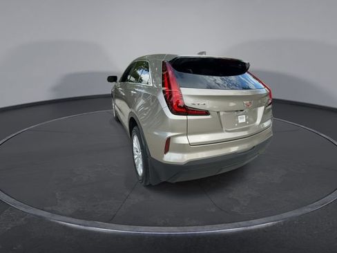 Used 2024 Cadillac XT4 Luxury FWD image 6