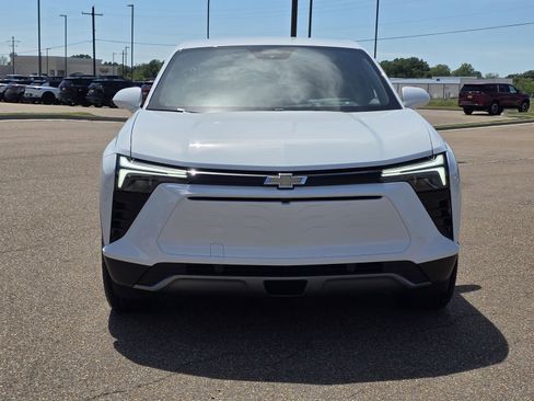 New 2026 Chevrolet Blazer EV LT FWD image 2