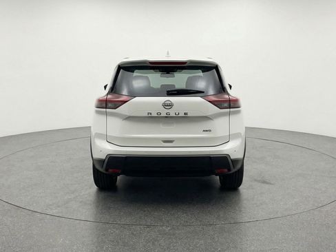 Used 2025 Nissan Rogue SV image 7