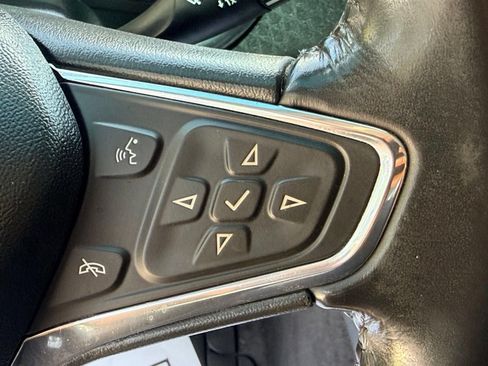 Used 2018 Chevrolet Malibu LT FWD image 33