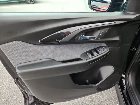 Used 2023 Chevrolet TrailBlazer LT image 12