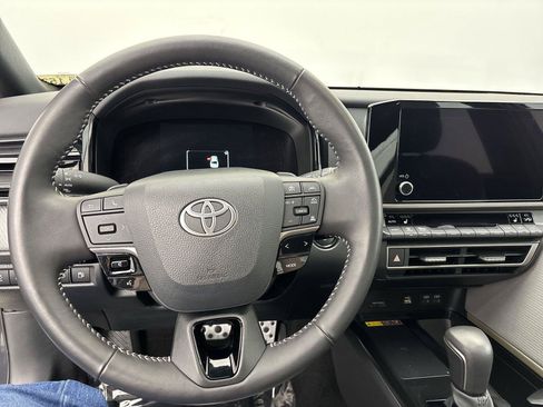 Used 2025 Toyota Camry SE AWD/4WD image 22