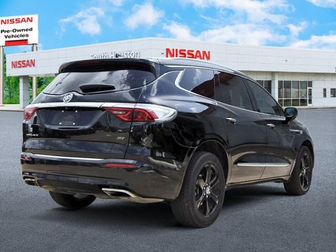 Used 2024 Buick Enclave Essence w/ Sport Touring Edition FWD image 4