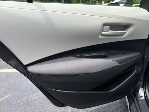 Used 2026 Toyota Corolla LE FWD image 21