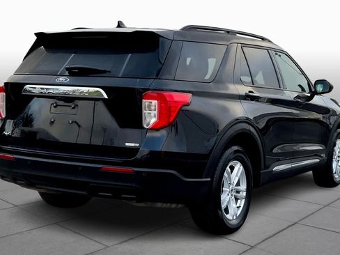 Used 2020 Ford Explorer XLT w/ Comfort Package AWD/4WD image 13