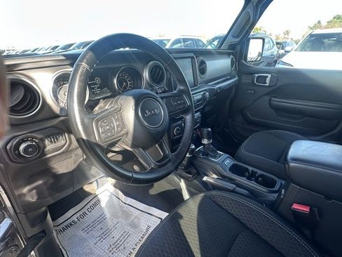 Used 2021 Jeep Wrangler Unlimited Sport image 13