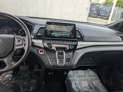 Used 2025 Honda Odyssey Sport-L image 4
