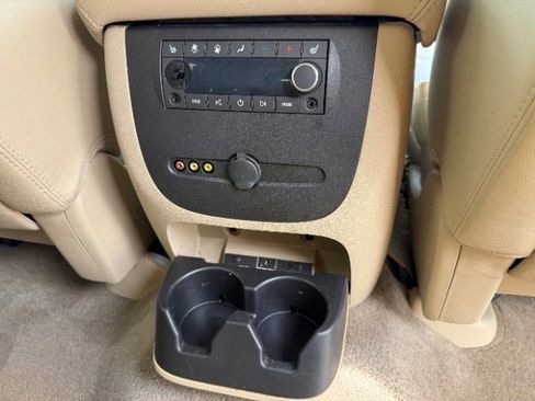 Used 2010 Chevrolet Suburban LTZ image 8