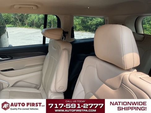 Used 2021 Jeep Grand Cherokee L Limited AWD/4WD image 11