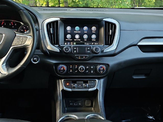 Used 2024 GMC Terrain SLT AWD/4WD image 14