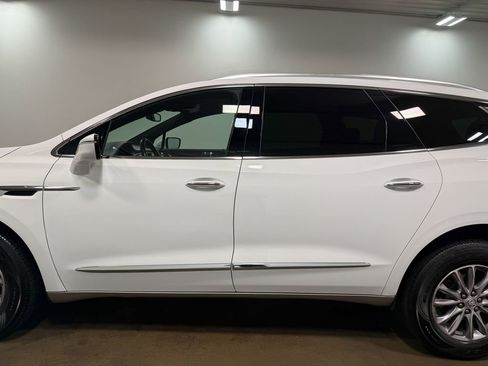 Used 2023 Buick Enclave Essence AWD/4WD image 37