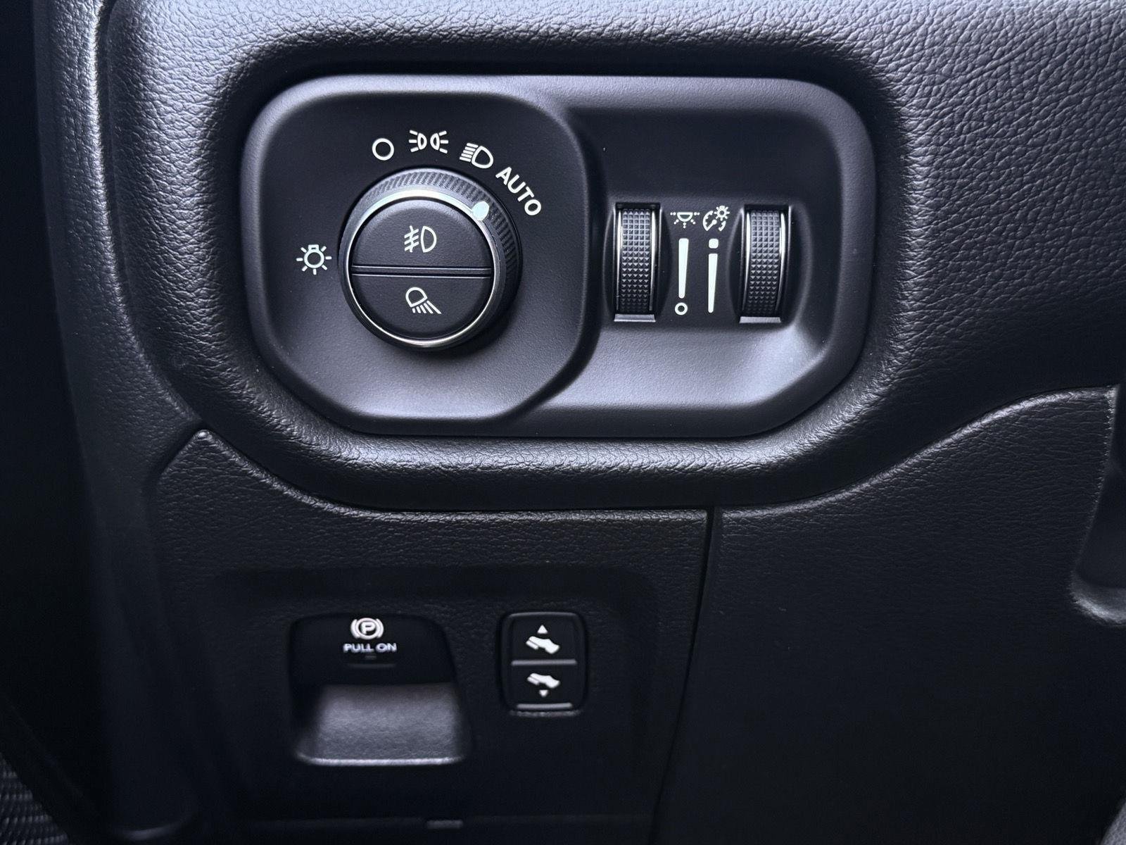Used 2025 RAM 1500 RHO AWD/4WD image 22