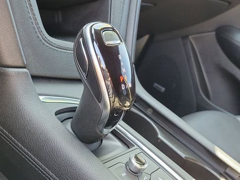 Used 2025 Cadillac XT5 Premium Luxury image 36