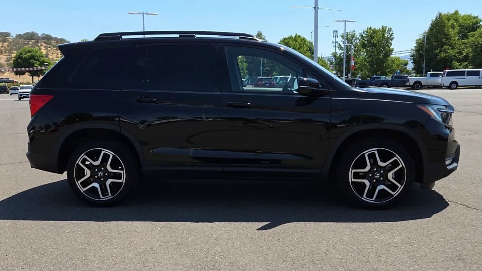 Used 2023 Honda Passport Elite image 9