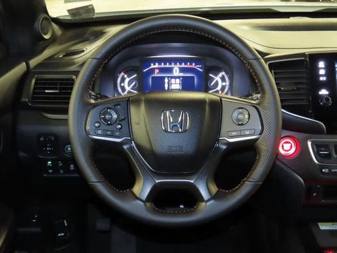 Certified 2023 Honda Passport TrailSport image 18