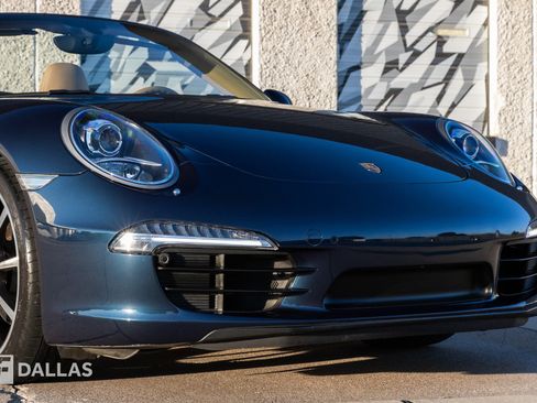Used 2015 Porsche 911 Carrera image 2