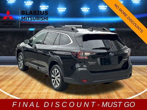 Used 2023 Subaru Outback Premium image 6