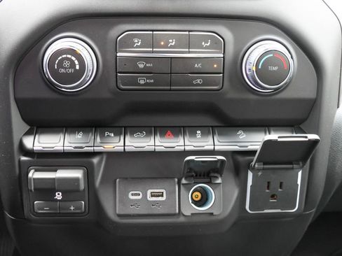 New 2026 Chevrolet Silverado 2500 Custom w/ Custom Value Package AWD/4WD image 19