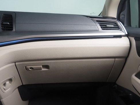 Used 2018 Honda Odyssey Elite image 40
