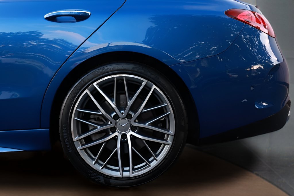 Used 2023 Mercedes-Benz C 43 AMG 4MATIC Sedan image 7