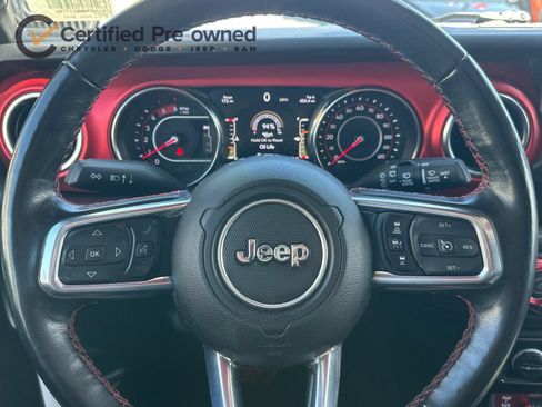 Used 2022 Jeep Wrangler Unlimited Rubicon w/ LED Lighting Group AWD/4WD image 25