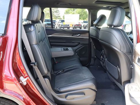 New 2026 Jeep Grand Cherokee L 4WD image 25
