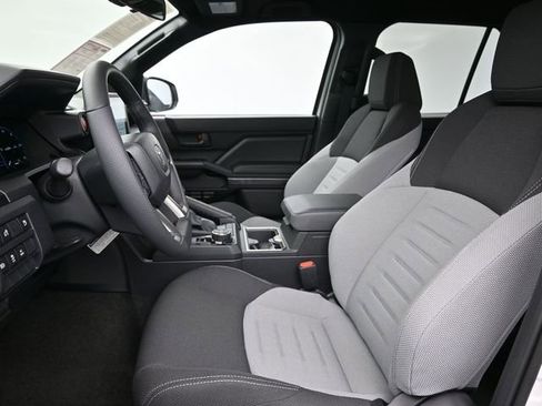 Certified 2025 Toyota 4Runner TRD Off-Road AWD/4WD image 22