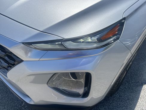 Used 2019 Hyundai Santa Fe FWD image 11