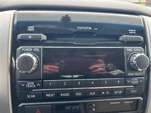 Used 2012 Toyota Tacoma 4x4 Double Cab w/ SR5 Pkg image 13