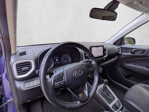 Used 2022 Hyundai Venue Limited w/ Cargo Package FWD image 10