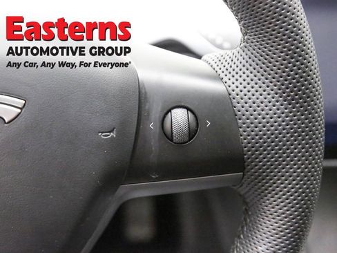 Used 2023 Tesla Model 3 Standard Range image 16