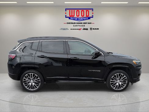 Used 2022 Jeep Compass Limited w/ Elite Group AWD/4WD image 2