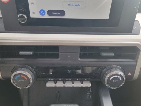 Used 2024 Toyota Tacoma TRD Sport image 24