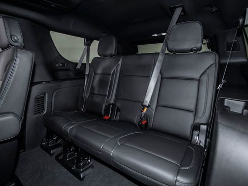 Used 2024 GMC Yukon XL Denali image 21