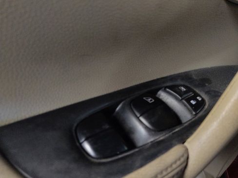 Used 2015 Nissan Rogue SL w/ SL Premium Package image 27