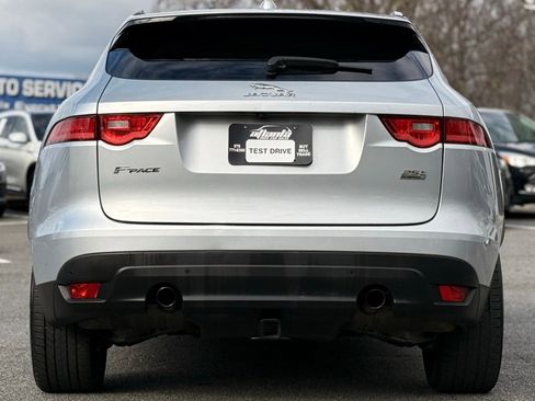 Used 2018 Jaguar F-PACE Prestige image 4