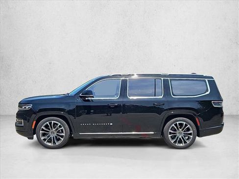 Used 2023 Jeep Grand Wagoneer Series III AWD/4WD image 9
