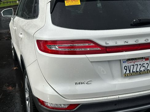 Used 2017 Lincoln MKC Select w/ Select Plus Package image 16