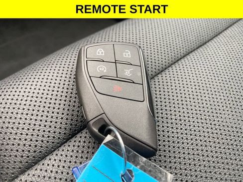 Used 2025 Chevrolet Equinox EV LT w/ Convenience Package image 18