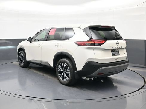 Certified 2023 Nissan Rogue SV FWD image 5