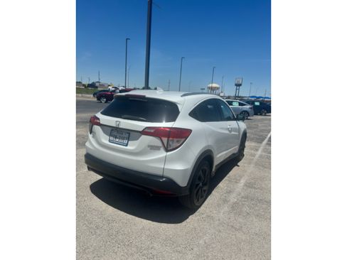 Used 2021 Honda HR-V Sport image 5