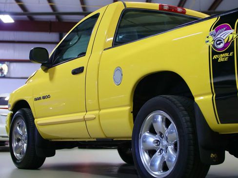 Used 2005 Dodge Ram 1500 Truck SLT w/ Rumblebee Group image 18