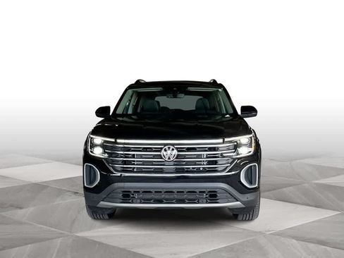 Used 2026 Volkswagen Atlas SE FWD image 3