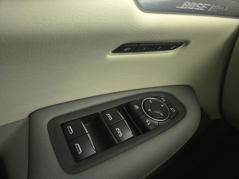 Certified 2020 Cadillac XT5 Premium Luxury image 30