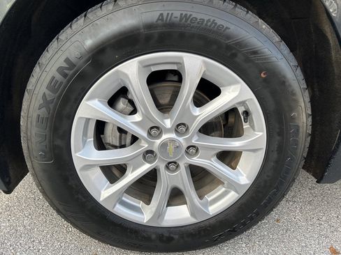 Used 2020 Chevrolet Equinox LS w/ LS Convenience Package image 31