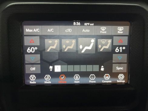 Used 2020 Jeep Wrangler Unlimited Sahara image 28