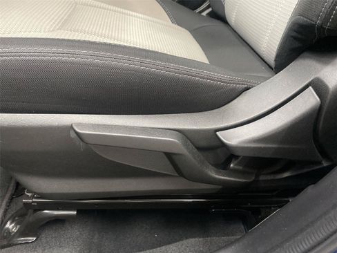 Used 2023 Subaru Forester AWD/4WD image 18