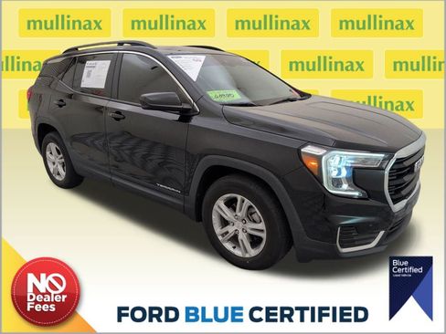 Used 2022 GMC Terrain SLE w/ Driver Convenience Package image 1